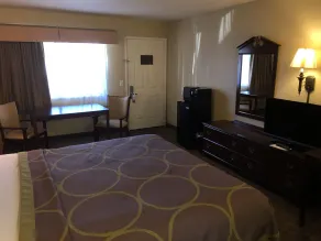 Super 8 by Wyndham Corning - Habitación