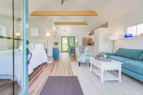 Oceanfront Studio w/ Private Dock in Harpswell! - Innvendig