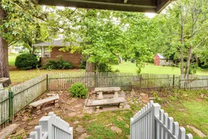 Walkable Location! Peaceful Toccoa Escape w/ Yard - Innvendig