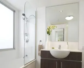 Horton Apartments - Bathroom