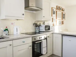 1 Dunkirk Cottages - Private kitchen