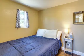 Fish On-Site & Explore Coos Bay! Creekfront Cabin - Interiør