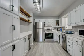 Peaceful Retreat w/ Private Hot Tub in New Albany - Innvendig