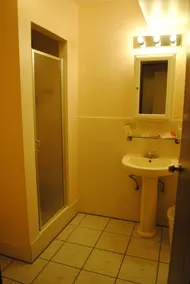 Chinatown Hotel Chicago - Bathroom