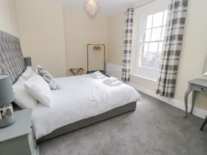 Coquet View Apartment - Room