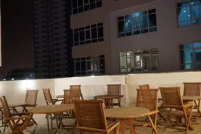 E5 Apartments - Piscine