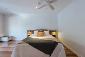 Eleven - Room