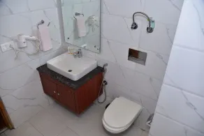Chandertal Regency Hotel & Spa, Manali - Badezimmer