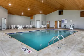 Comfort Inn Dyersville Near the Field of Dreams - Pool