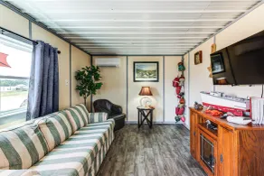 Dock Access: Waterfront Cottage in Avenue! - Innvendig