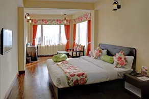 Summit Namnang Courtyard & Spa Near Mg Marg - Room
