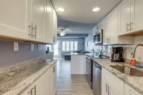 Oceanside Retreat in Mantoloking: Walk to Beach! - Innenbereich
