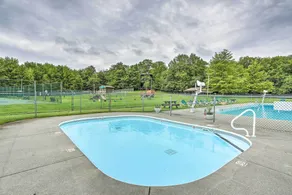 Lake Wallenpaupack Cabin w/ Shared Pool! - Pool