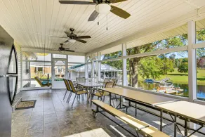 Walk to Marina! Prosperity Home w/ Screened Porch - Innenbereich