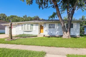 Pet-friendly Waterloo Abode w/ Deck! - Interior