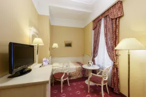 Danubius Hotel Astoria City Center - Room