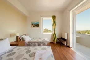 Kiriana Villa by LeaderStay - Room