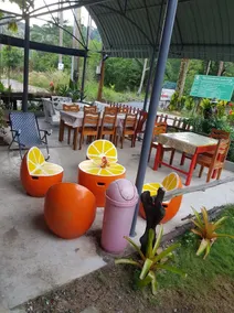 Lee Red House Homestay - Restaurante