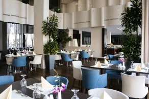 Golden Tulip Dammam Corniche Hotel - Restaurant