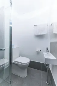 ibis Budget Perth Airport - Bathroom