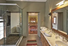 On Hotel Boutique - Bathroom
