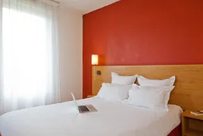 Séjours & Affaires Lyon Saint-Nicolas - Værelse