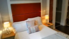 The Lawns Hotel - Room