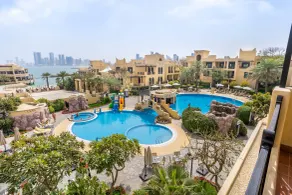 Novotel Bahrain Al Dana Resort - Piscina