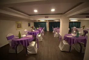 Hotel The Excellency - Restaurant