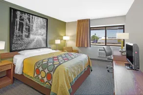Super 8 by Wyndham Windsor/Madison North - Chambre