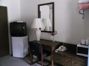 Canyon Alpine Motel - Room