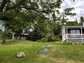 Sea Breeze Cottages - Room