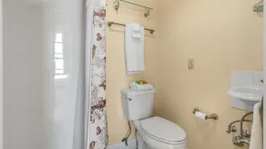The Woodbridge House - Camera