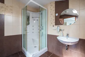 FarawayHomes Aparthotel Near Vienna Airport - Anytime Self Check-In - Badrum
