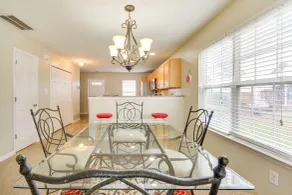 Central Greensboro Townhome + Pool Access! - Innenbereich