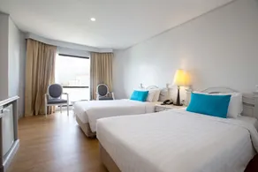 CH Hotel - Vue de la chambre