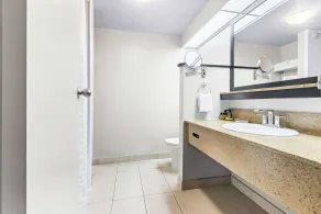 Best Western Plus Mont-Laurier - Salle de bain