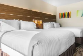 Holiday Inn Express & Suites Clarion by IHG - Chambre