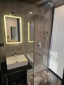 Coco 7 Beach Resort - Bathroom