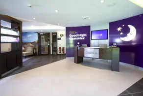Premier Inn Farnham - Reception