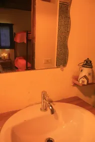 Hotel Oasis & Surf Camp - Bathroom