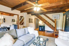Lovely Gilbertsville Cabin w/ Patio, 4 Mi to Water - Interiør