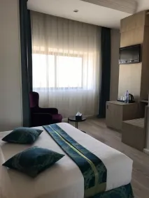 HOTEL COLOMBE - Room