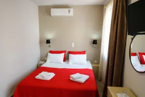 LUX Hotel 5 mins walk from port of Piraeus and metro station - Rom