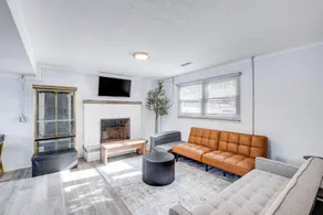 3 Mi to Cuyahoga Valley NP: Fairlawn Family Home! - Interior