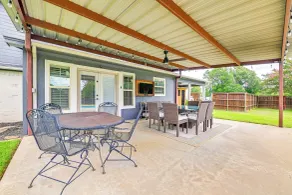 Fire Pit + Sauna: Spacious Lake Texoma Retreat! - Interiör