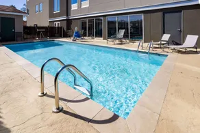 La Quinta Inn & Suites by Wyndham Locust Grove - Piscine