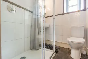 Hillside Cottage - Bathroom