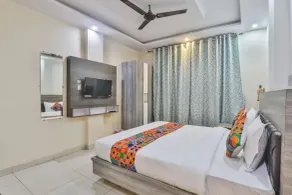 FabHotel LS Grand - Nr Banaras Railway Station - Chambre