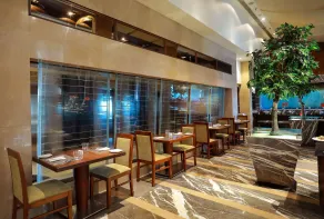 Radisson Blu Hotel Chennai City Centre - Restaurant